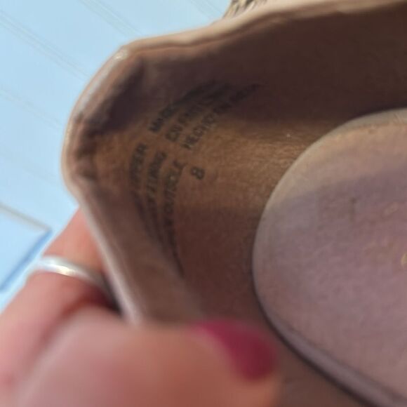 Anthropologie Open Toe Flats Metallic Beige Leather Shoes - Size: 8 - Picture 12 of 13